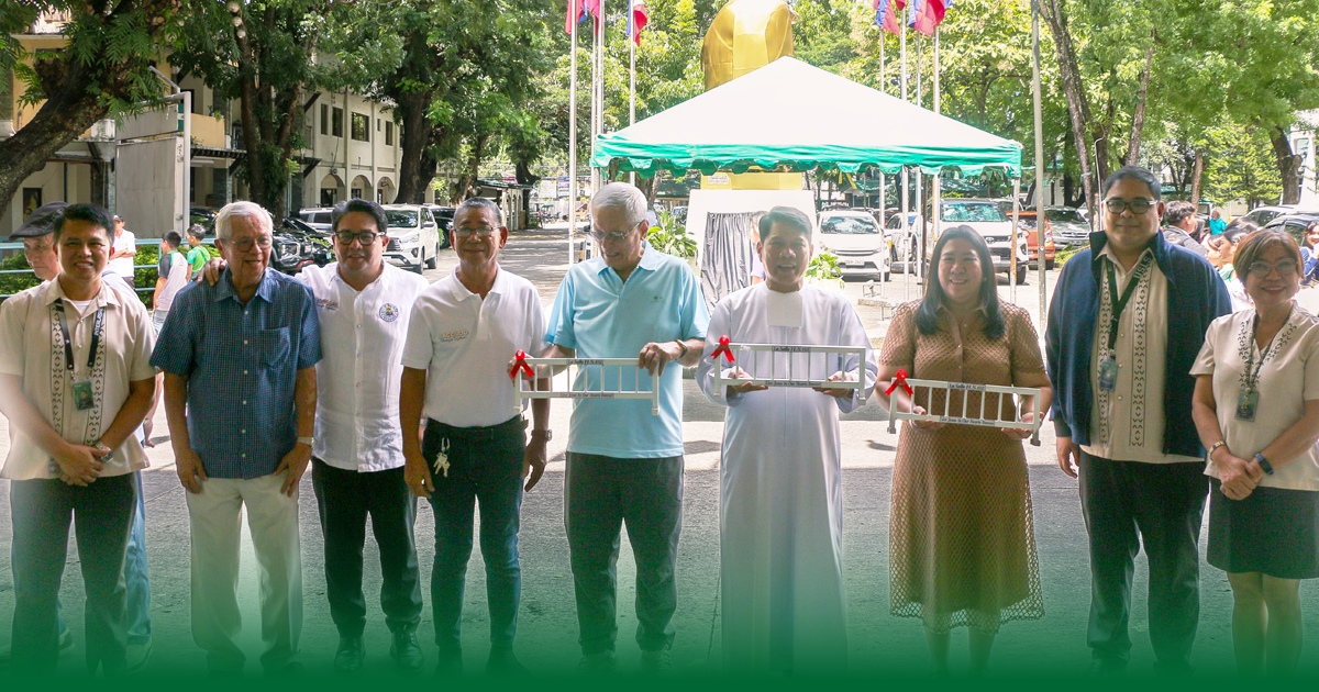 La Salle Bacolod High School Class of 1962 Donates Traffic Barriers to USLS